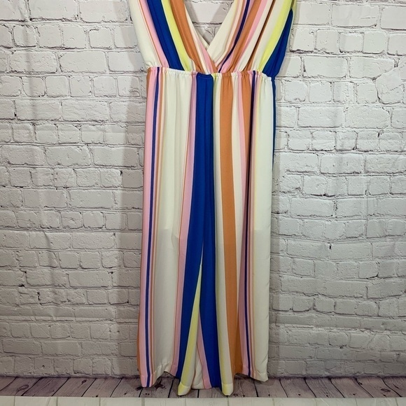 Line & Dot Sleeveless Romper size Small - Picture 11 of 15
